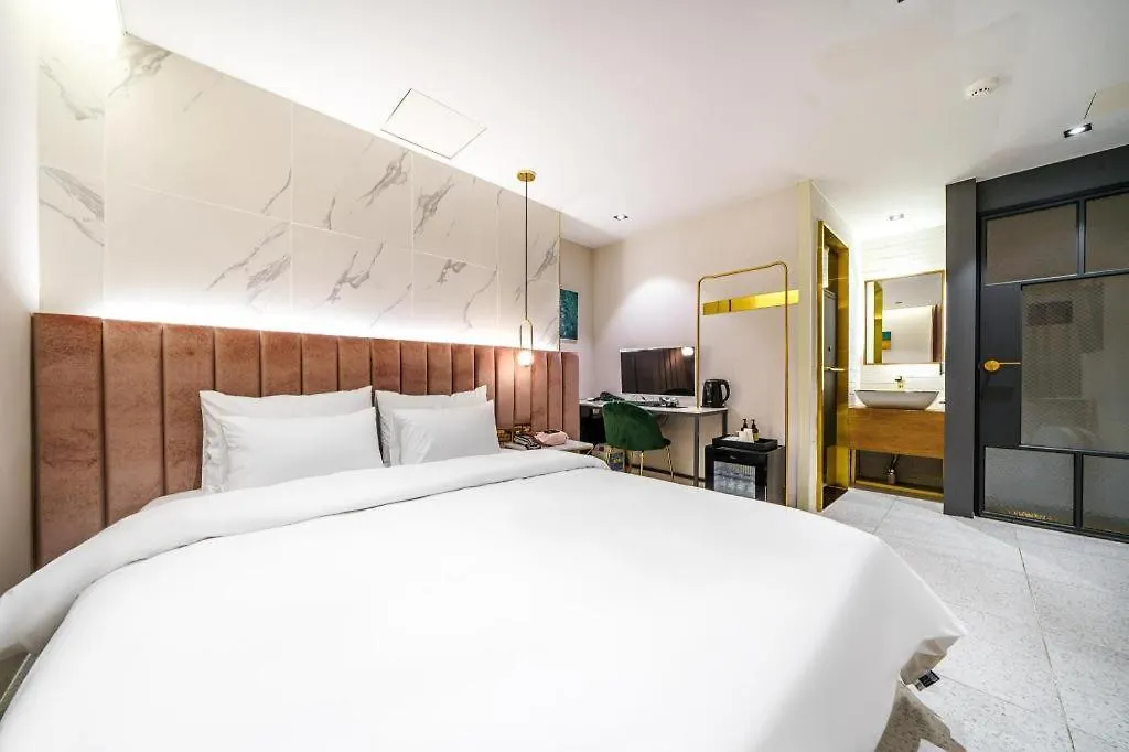 Den Basta Hotel Bifc Busan 3*,
